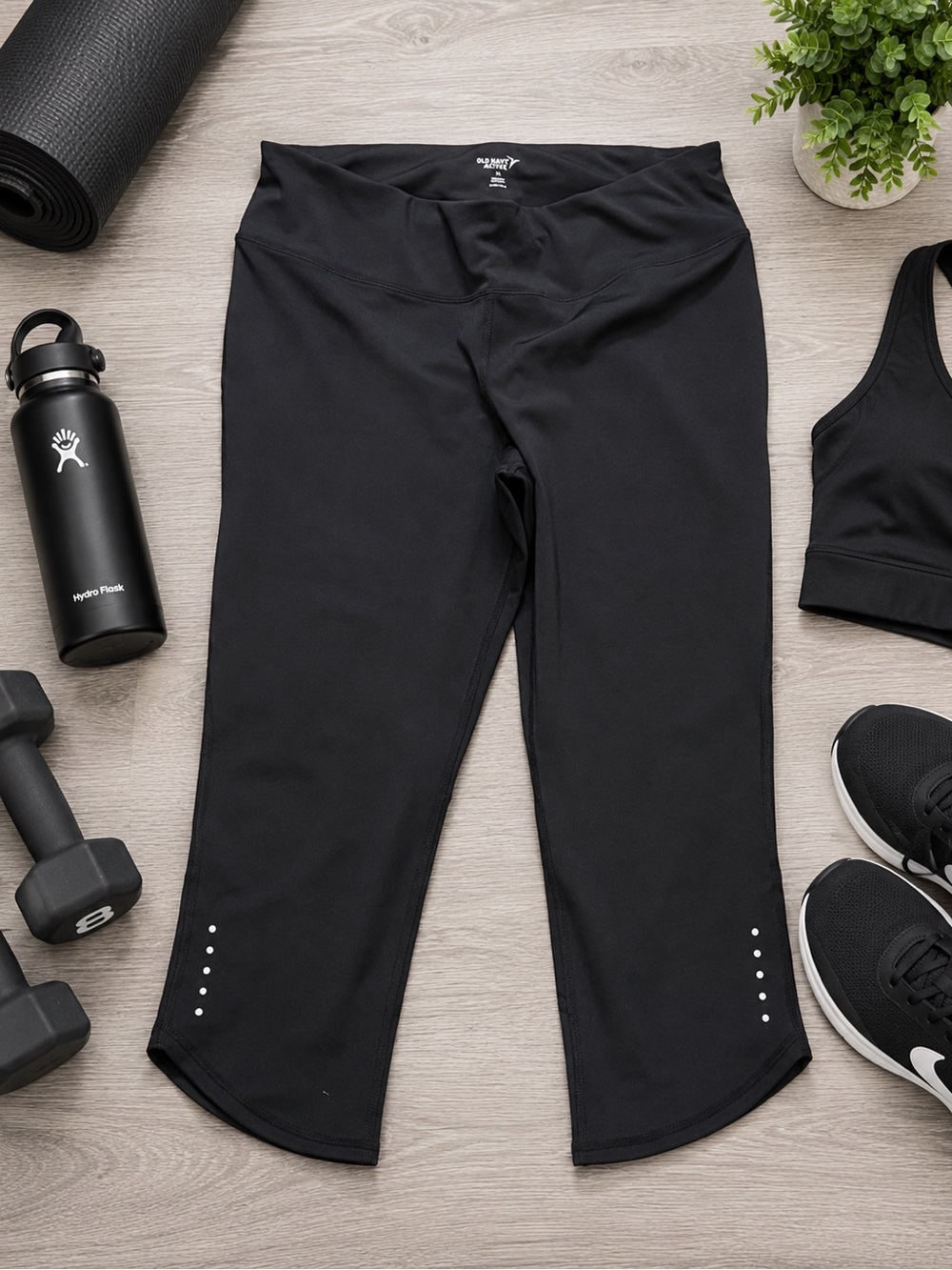 Old Navy Active Go-Dry Black Capri Leggings Women’s XL Moisture Wicking Workout